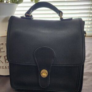 Vintage Coach Station shoulder purse